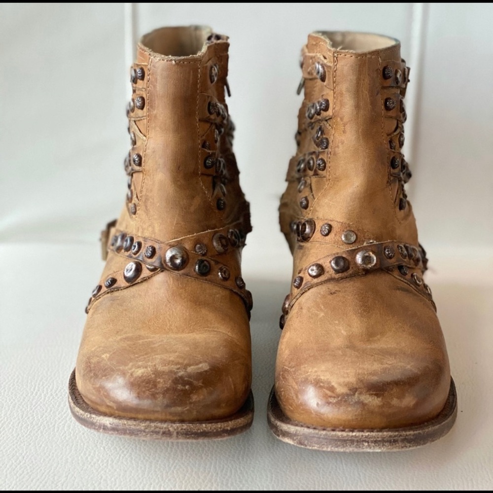 Freebird by Steven halo ankle zip up boots.